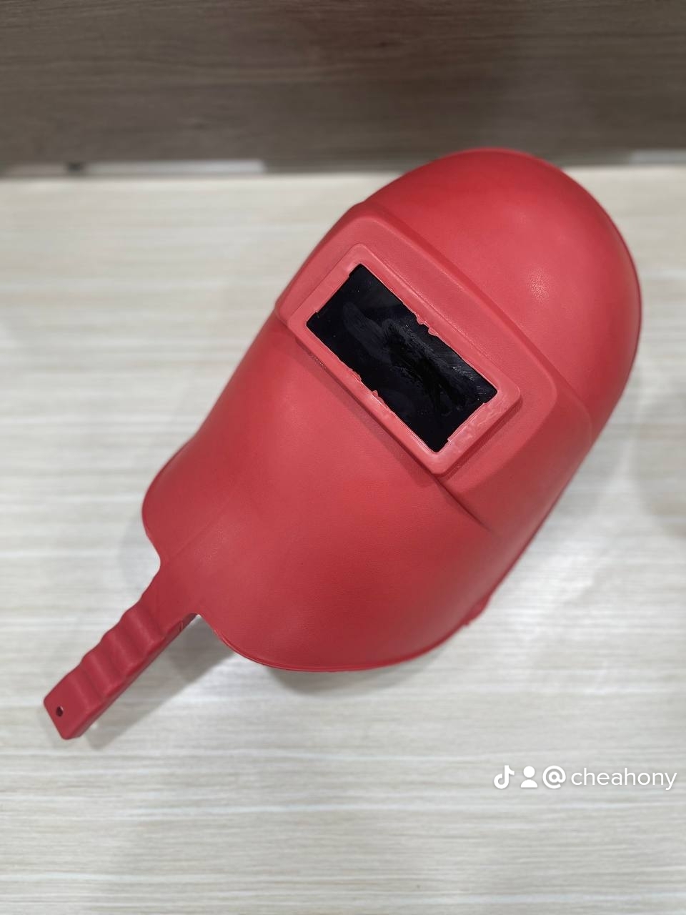 កាបាំងផ្សាដែក