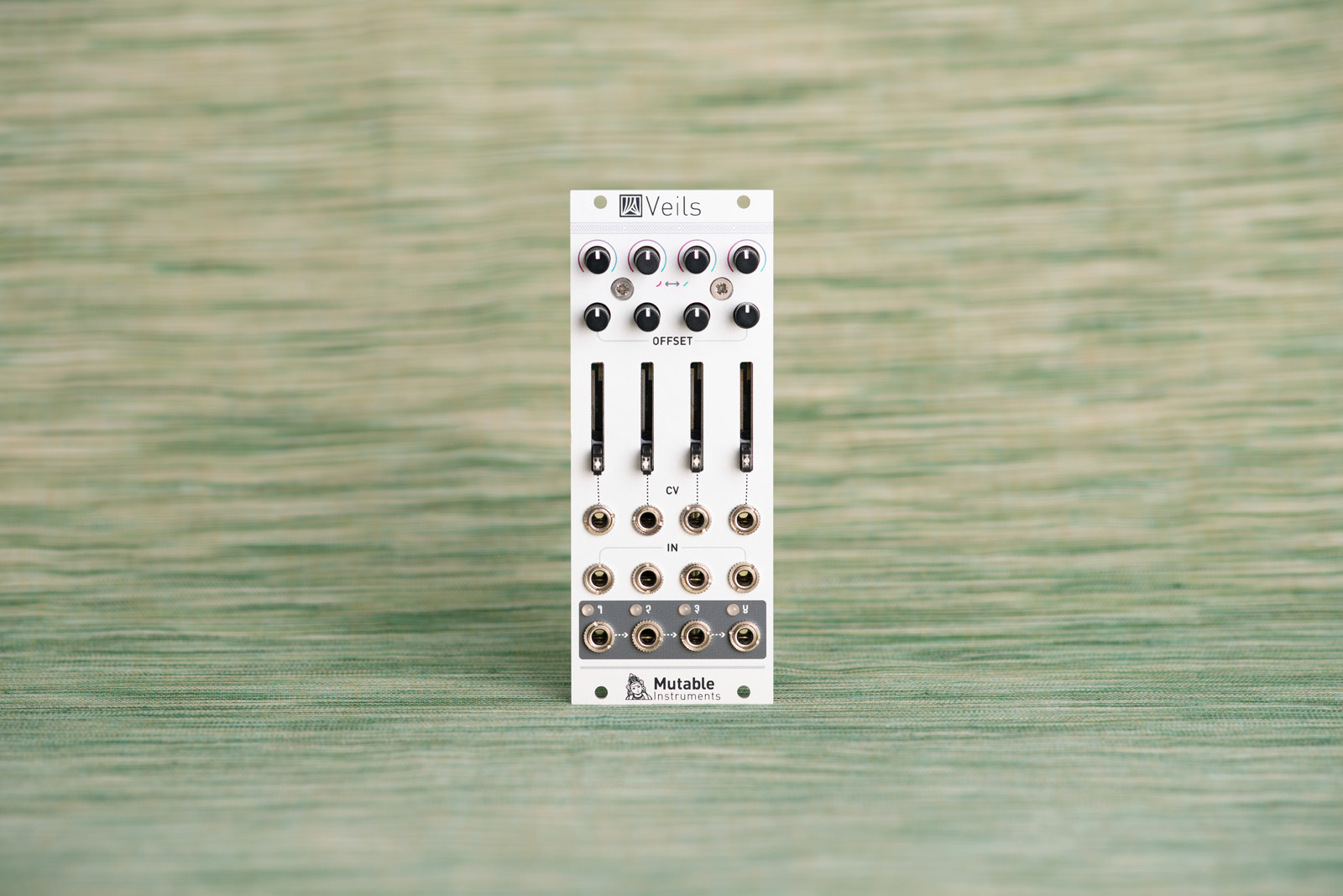 Mutable Instruments Veils v2 (Black Aluminum) – Momo Modular