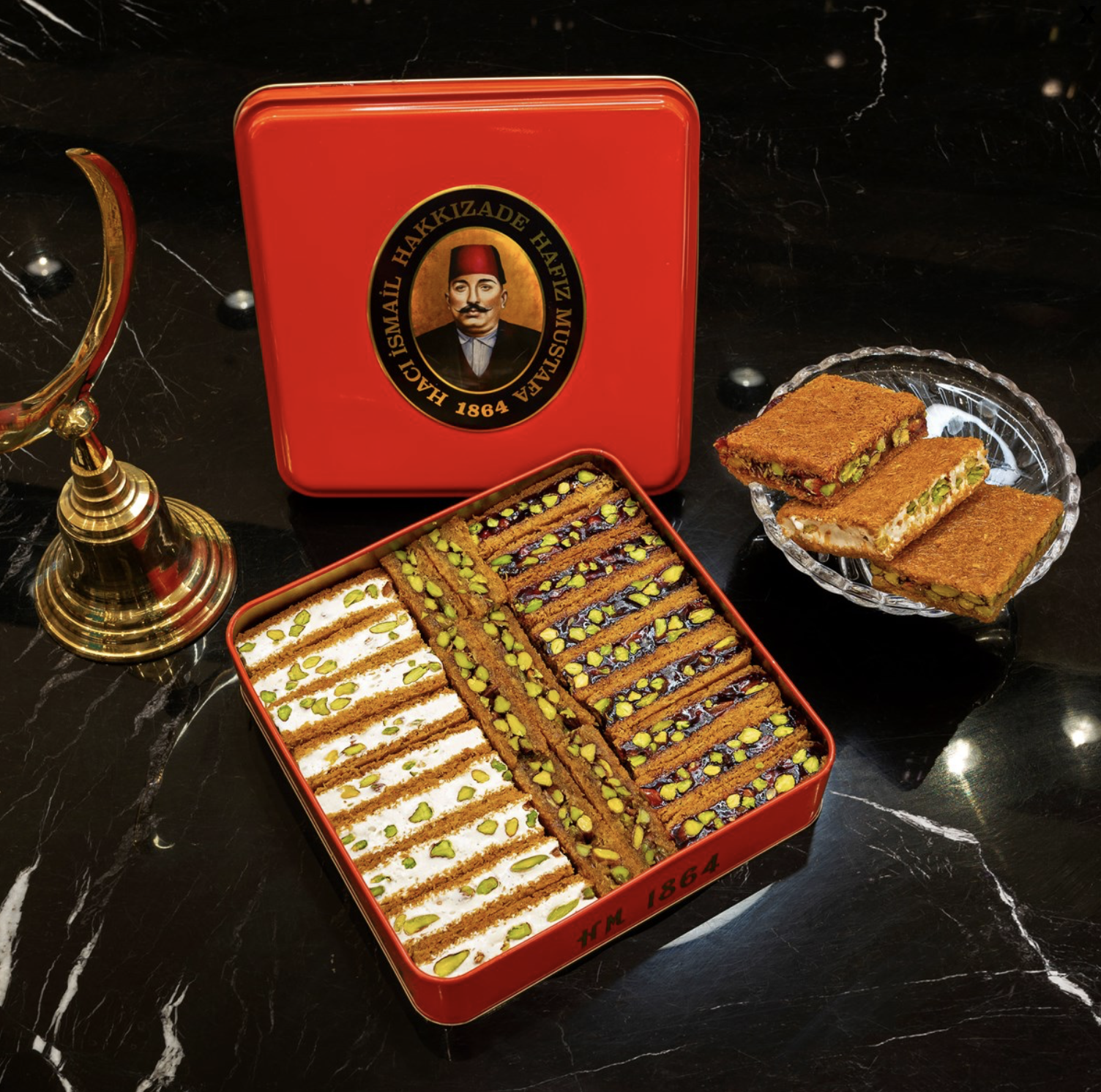 Hafiz Mustafa Mixed Ottoman Kadayif Dessert 