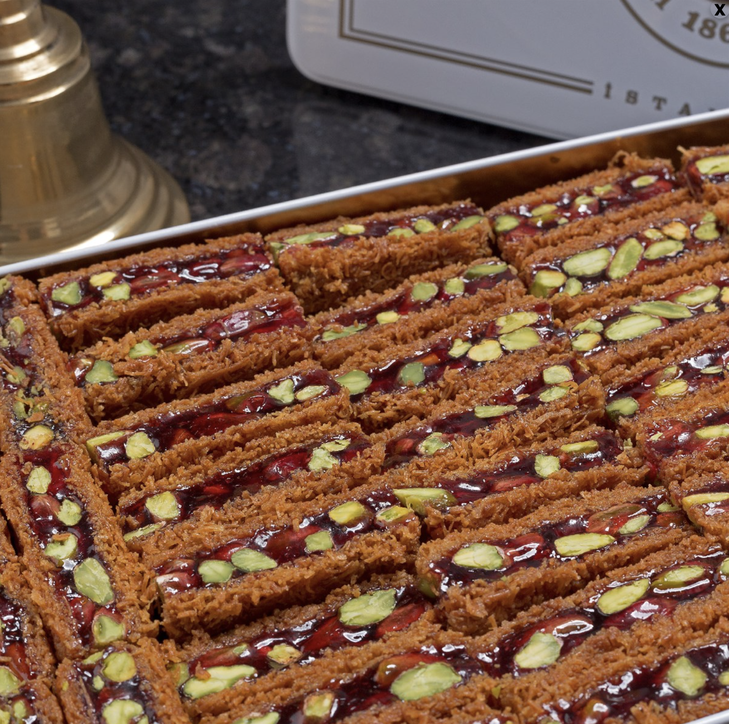 Hafiz Mustafa Pomenegrade Ottoman Kadayif Sweets 