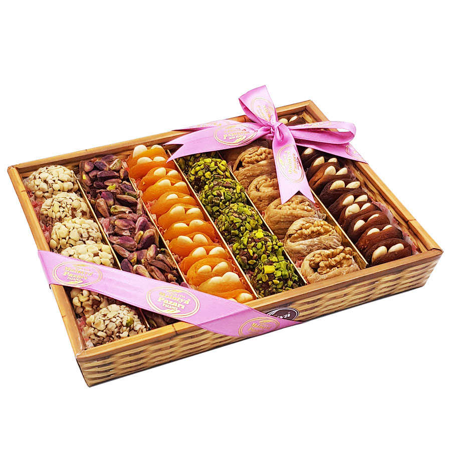Turkish Delight And Dried Fruit Mix, Stuffed And Covered With Nuts 800 g / 1.76 lb