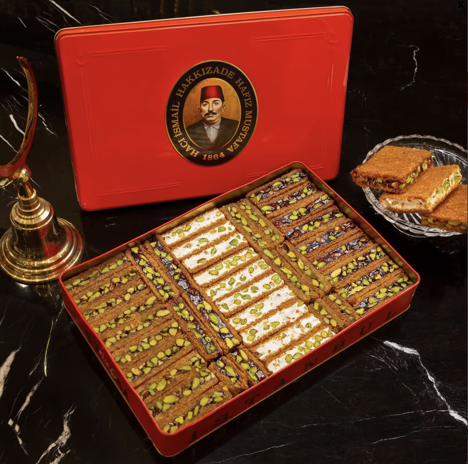 Hafiz Mustafa Mixed Ottoman Kadayif Dessert 